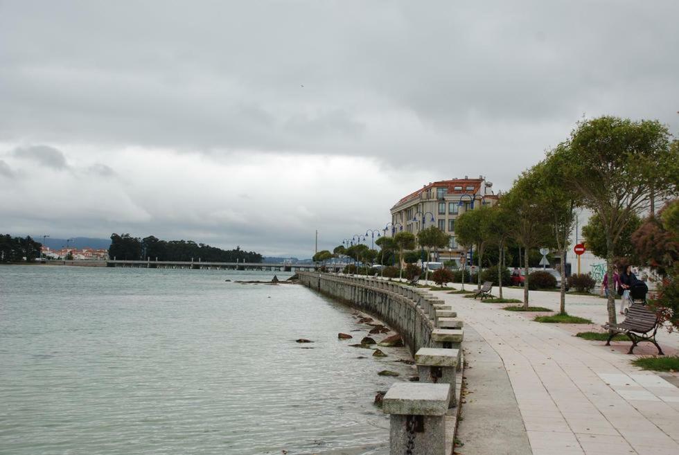 Apartamentos Luis Antonio Mestre О Грове Екстериор снимка